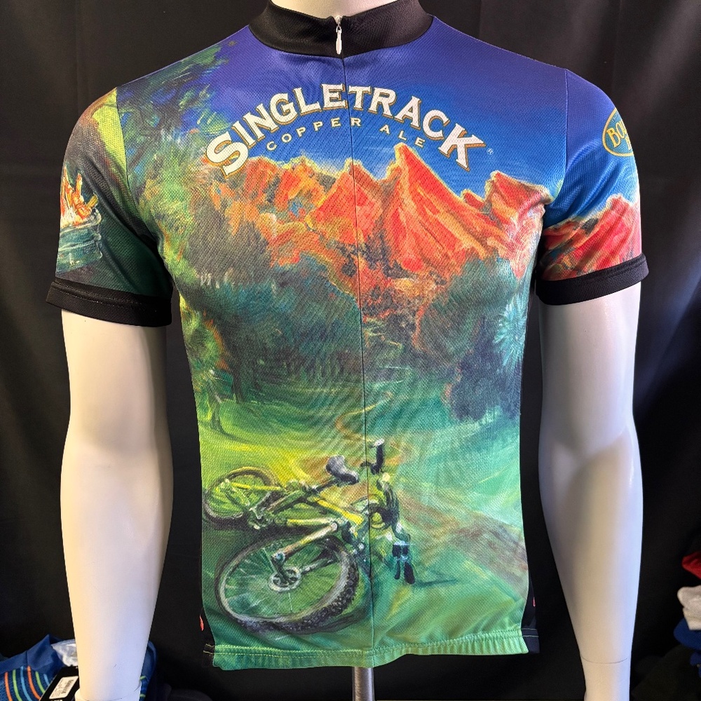Nice mens medium Primal cycling jersey